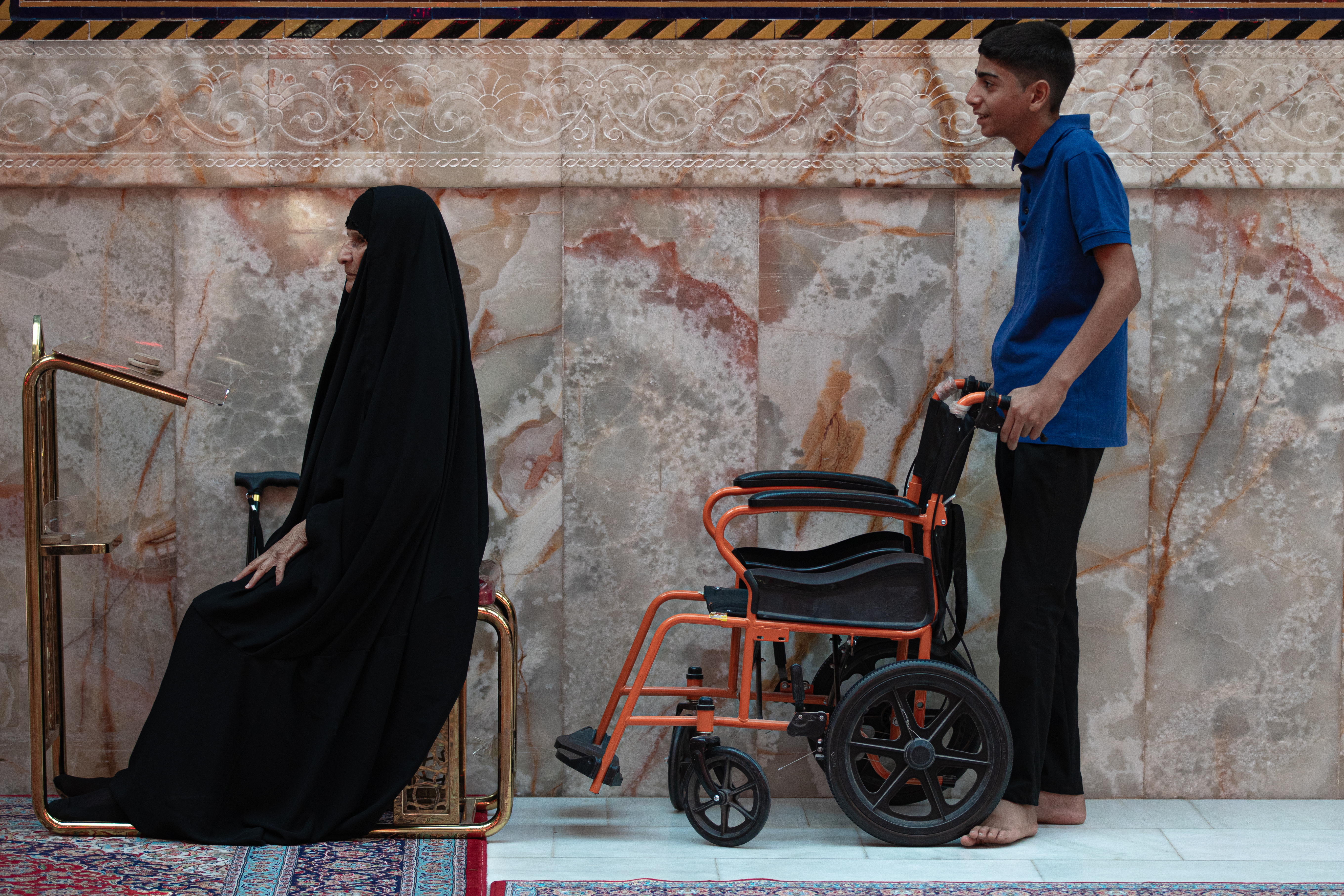 اللهم صل على محمد وآل محمد 