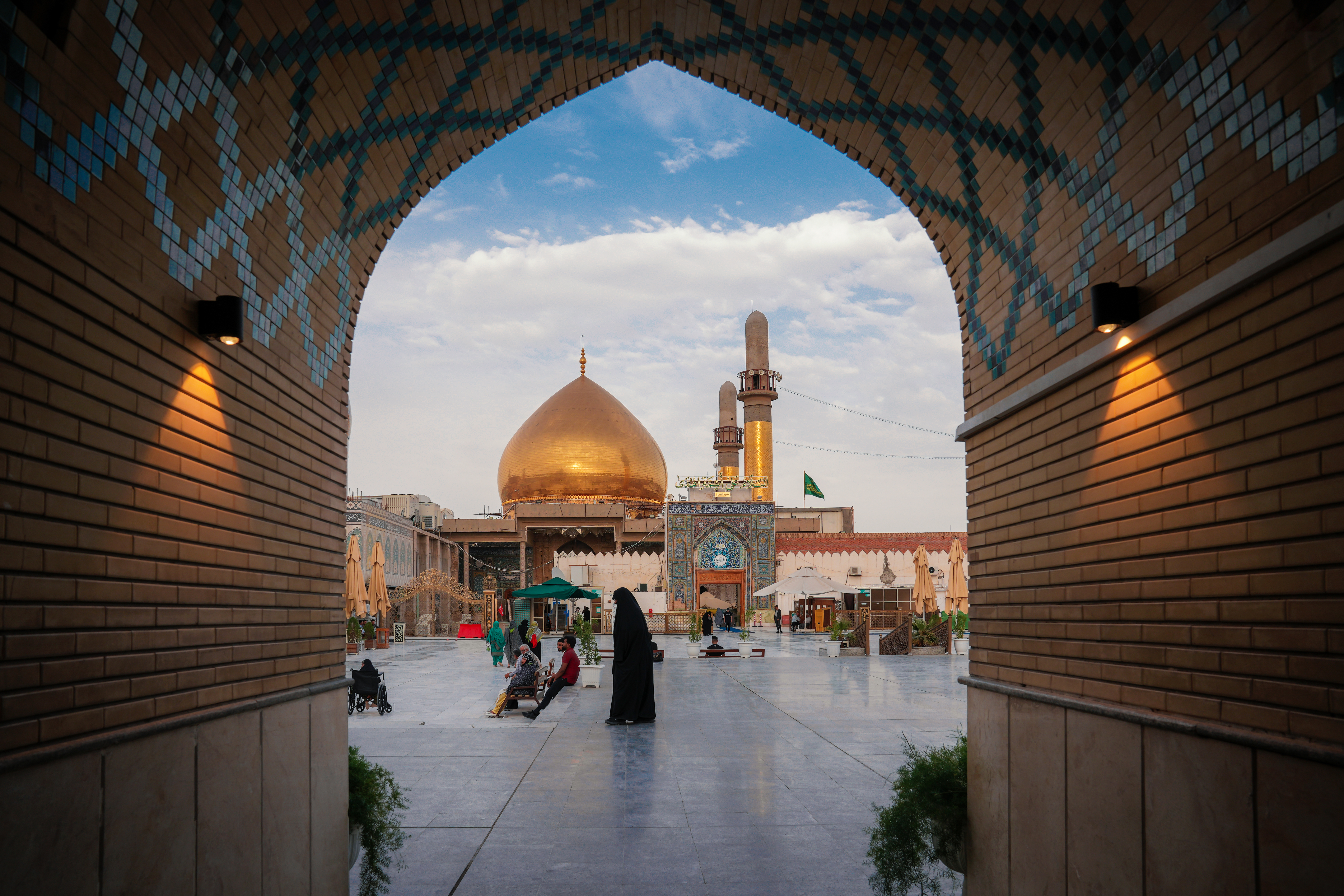اللهم صل على محمد وآل محمد 