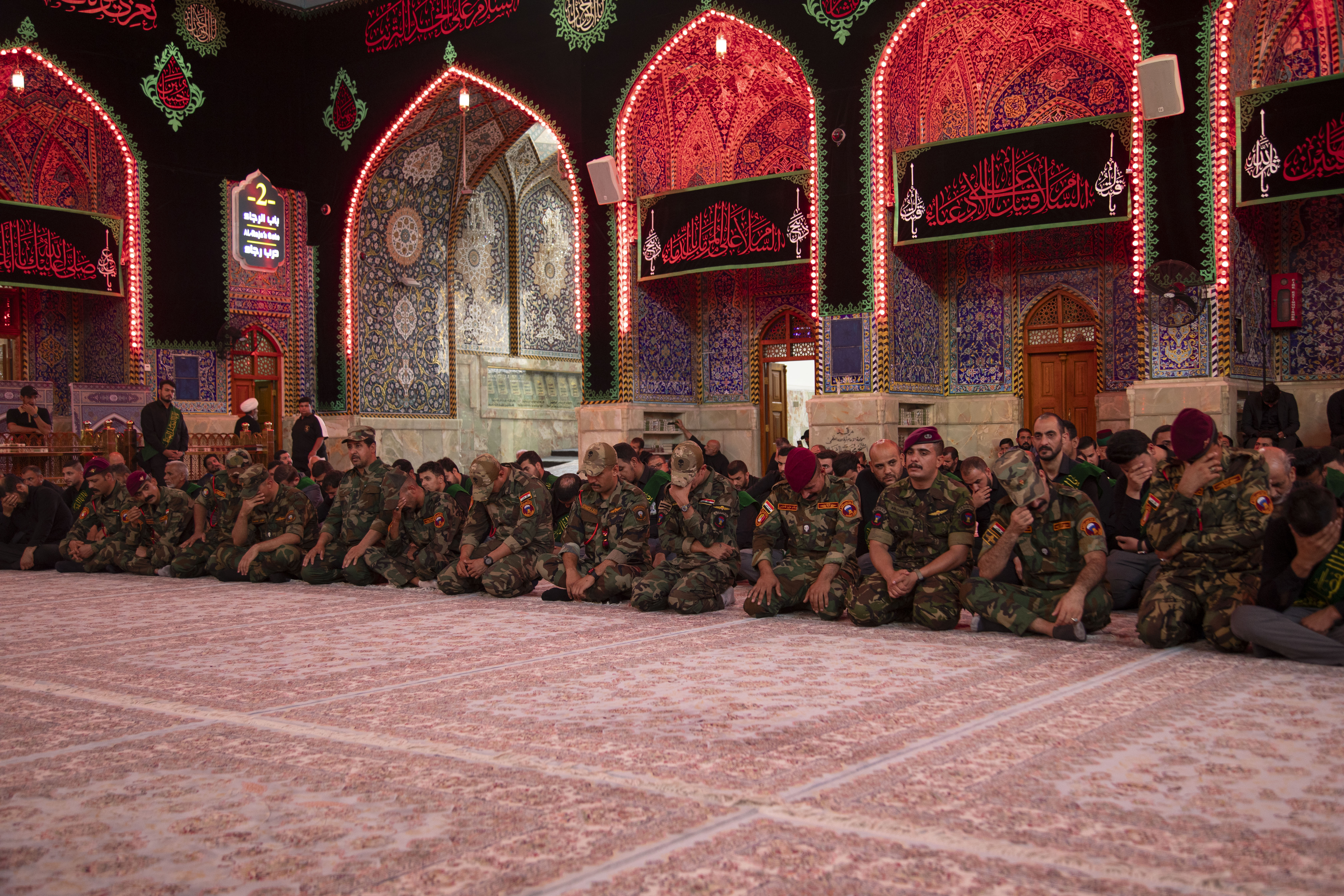 السلام عليك يا زين المتهجدين ورحمة الله وبركاته