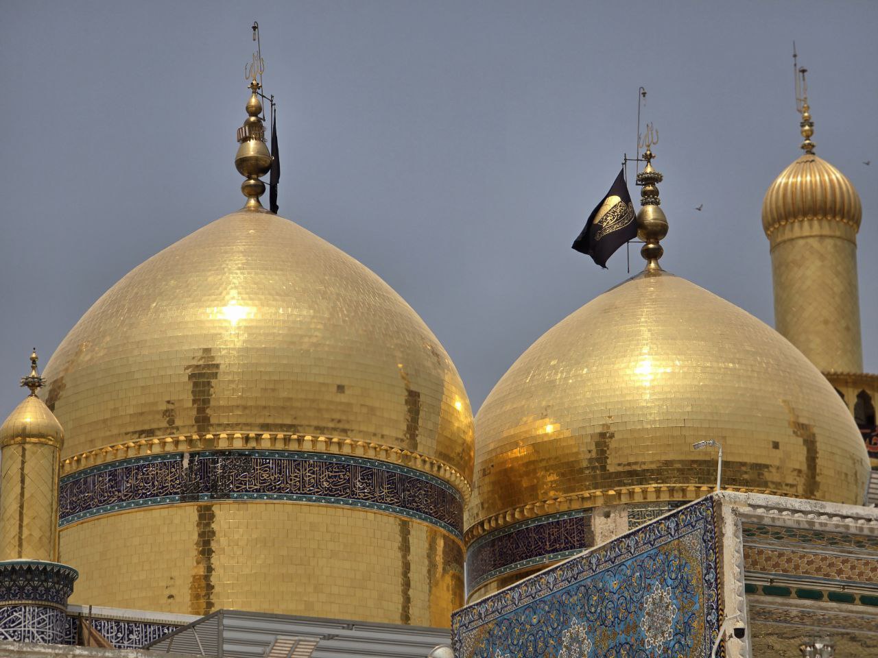 السلام عليكما يا نوري الله في ظلمات الأرض 