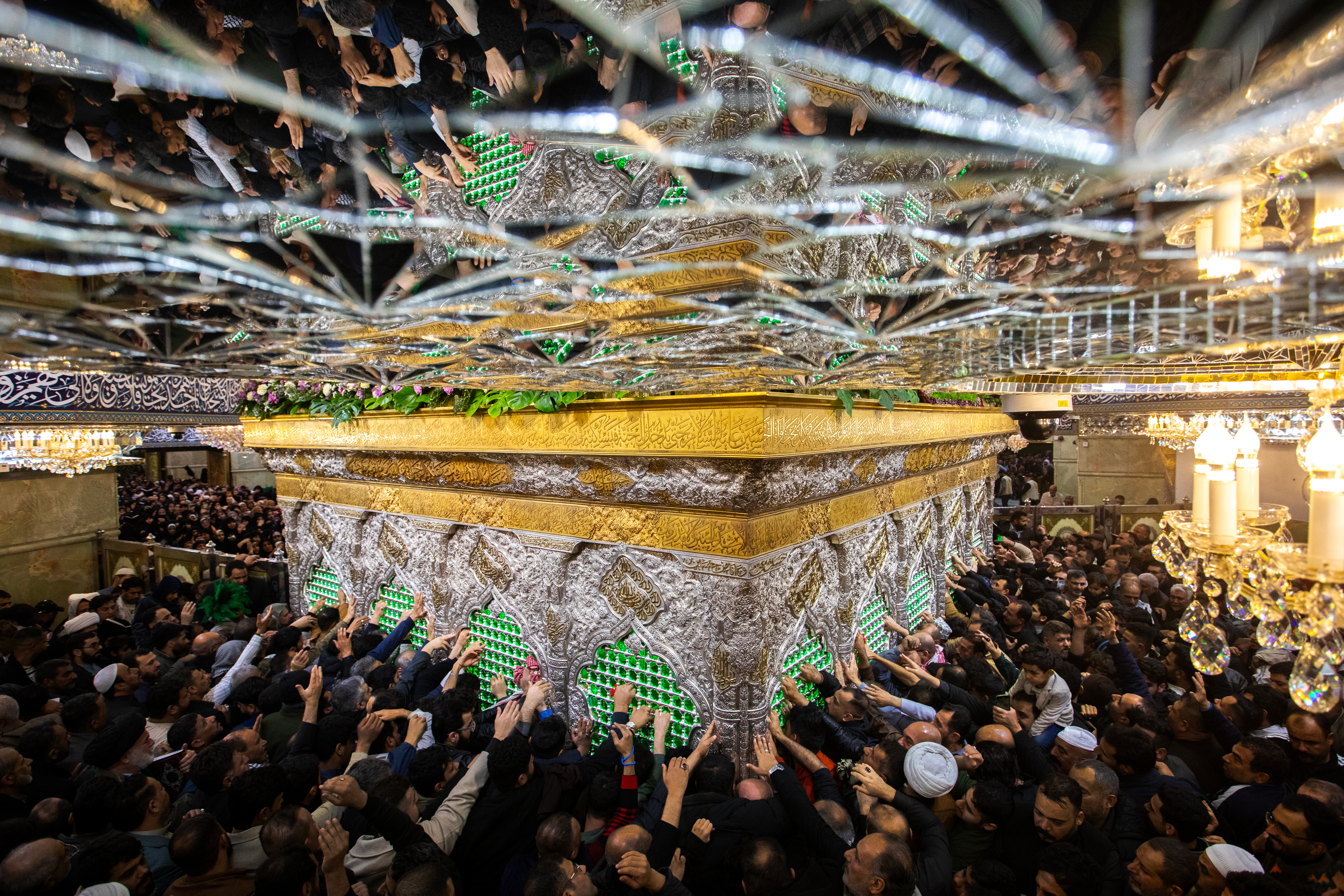 ضريح الامام الحسين عليه السلام