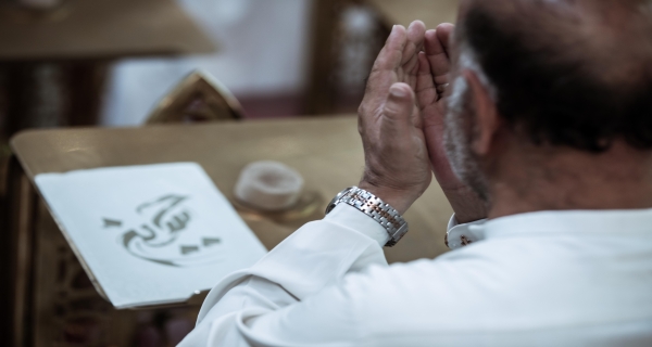 الدعاء في الصحن الحسيني