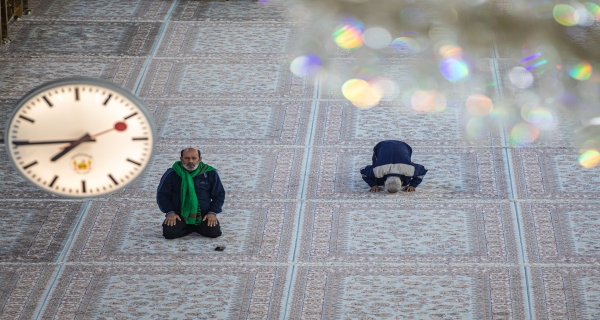  اجواء ايمانية في رحاب الصحن الحسيني الشريف