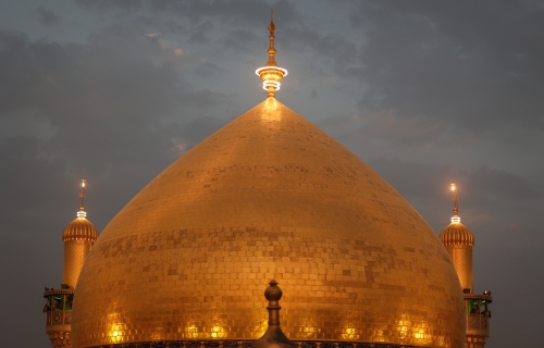 قبة مرقد الامام علي (عليه السلام)