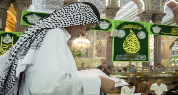 مَنْ كُنْتُ مَوْلَاهُ فَهَٰذَا عَلِيٌّ مَوْلَاهُ