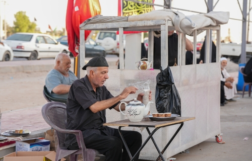مواكب الخدمة في طريق مشاية النجف الأشرف