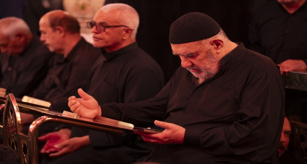 أجواء الزيارة في ليلة الجمعة عند مرقد الإمام الحسين (ع)
