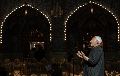أجواء الدعاء في الصحن العباسي الشريف