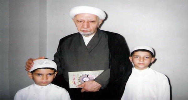 المجتمع العاق لآبائه بعيد عن رحمة الله