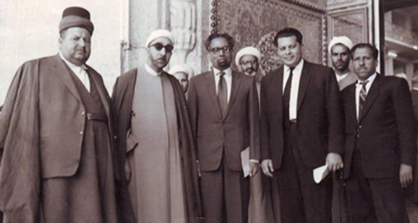 الشيخ احمد الوائلي -- {وَما آتاكُمُ الرَّسُولُ فَخُذُوهُ}